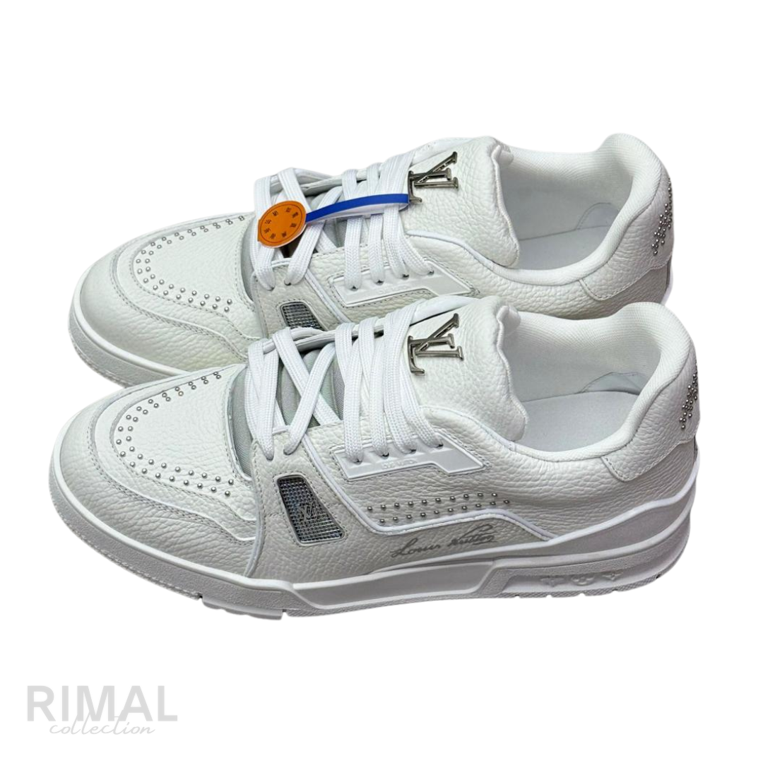 Louis Vuitton LV Leather Trainer Sneakers – White - View 4