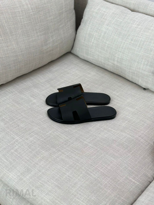 Hermès | Izmir Sandals – Gold / Tan – Product Image 1