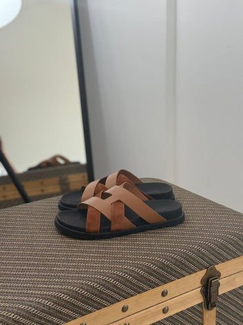Hermès | Eric Sandals – Noir – Product Image 2