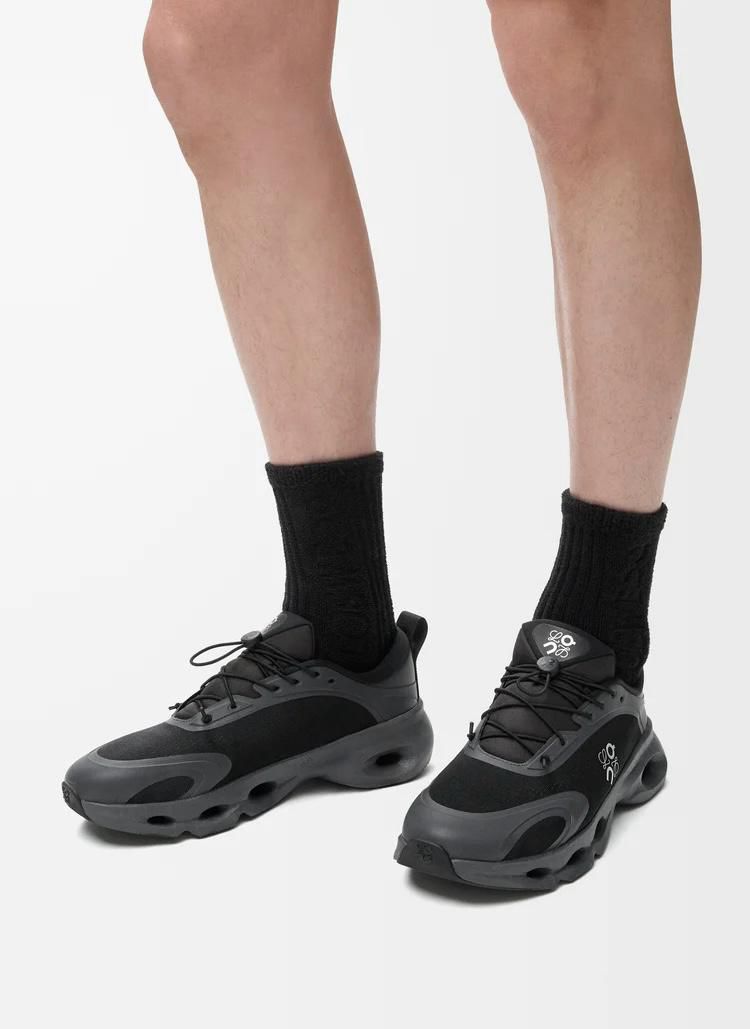 On Cloud | Cloudsolo Sneakers – Product Image 1