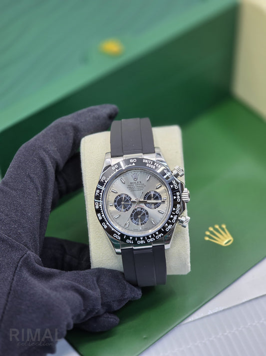 Rolex | Cosmograph Daytona Everose Chocolate Oysterflex Watch – Gold – Product Image 1