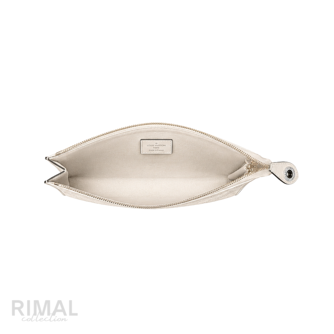 Louis Vuitton Pochette Voyage MM – White - View 4
