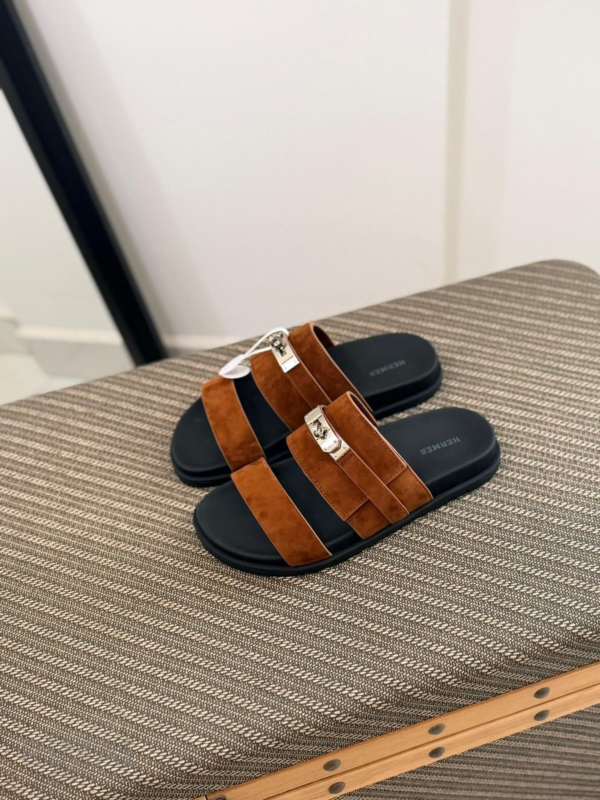 Hermès | Empire Sandals – Product Image 2