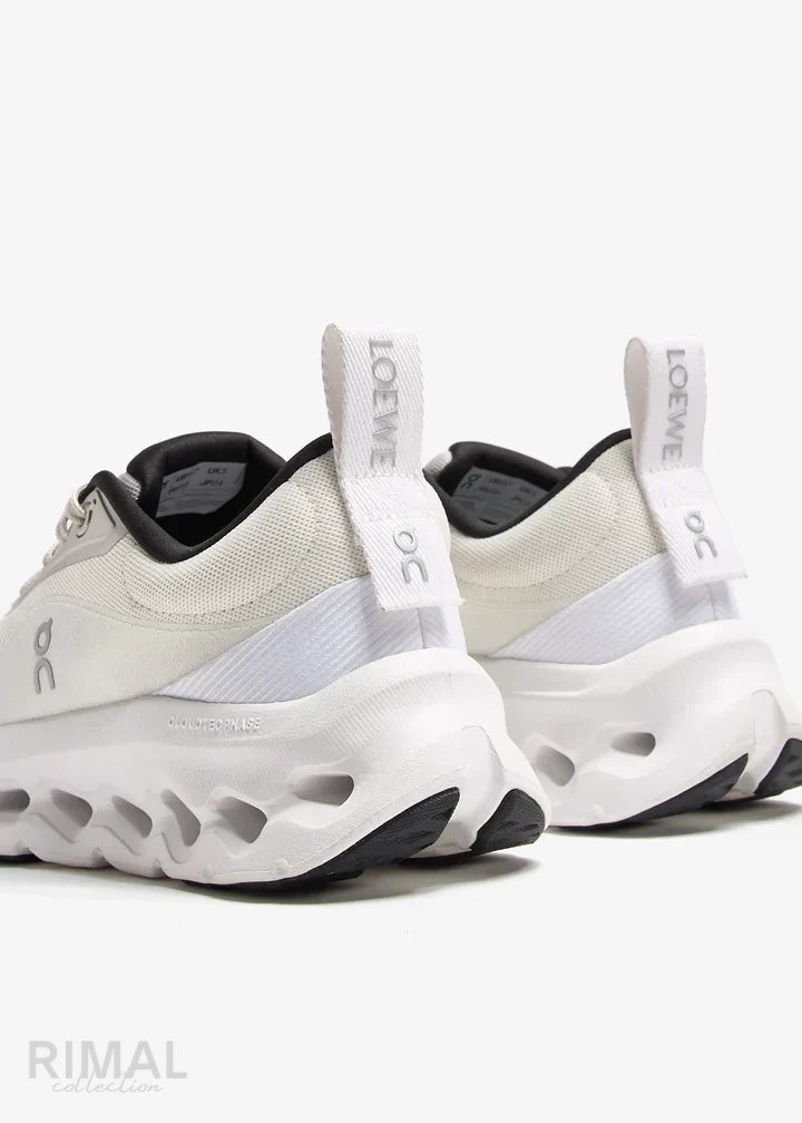 On Cloud | Cloudtilt 2 Loewe Sneakers – Sand / White – Product Image 3